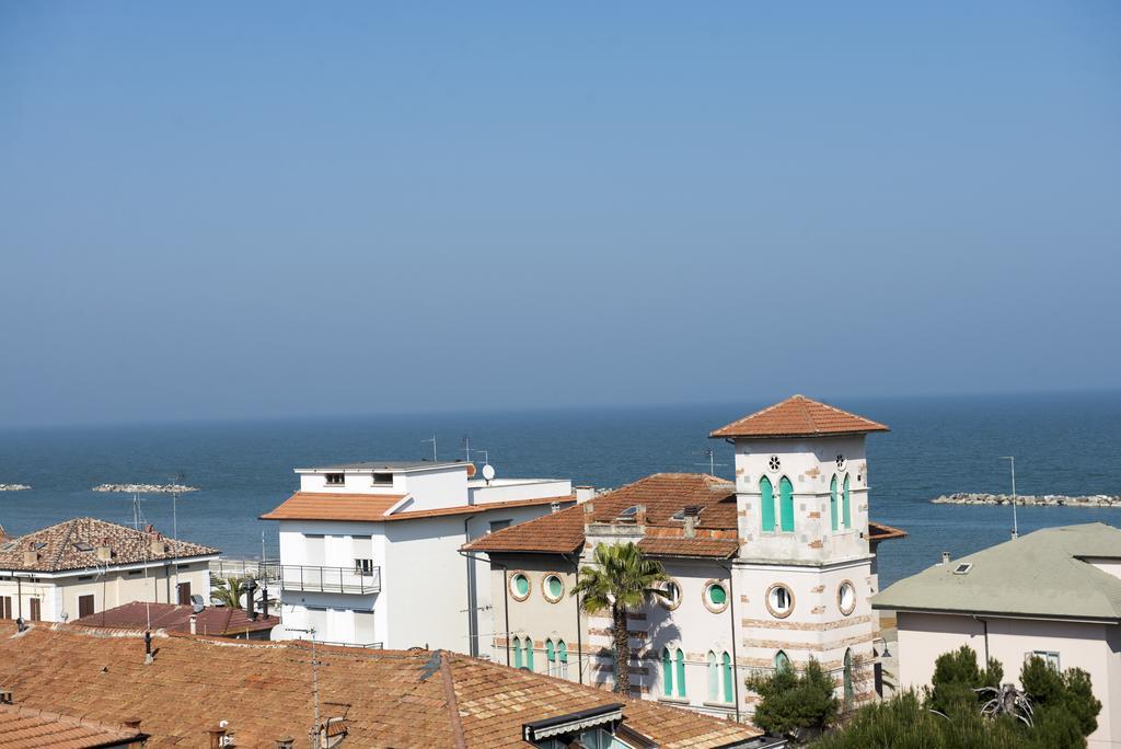 Hotel Gabbiano Porto San Giorgio Eksteriør billede
