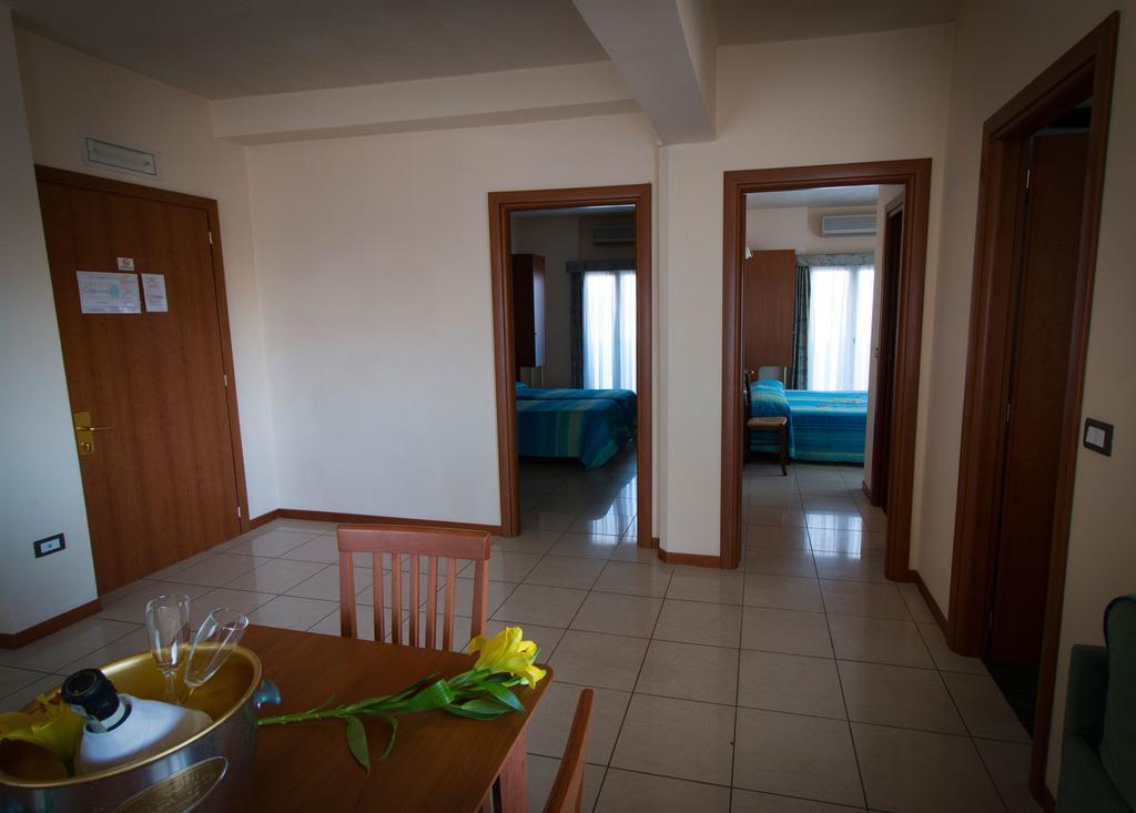 Hotel Gabbiano Porto San Giorgio Eksteriør billede