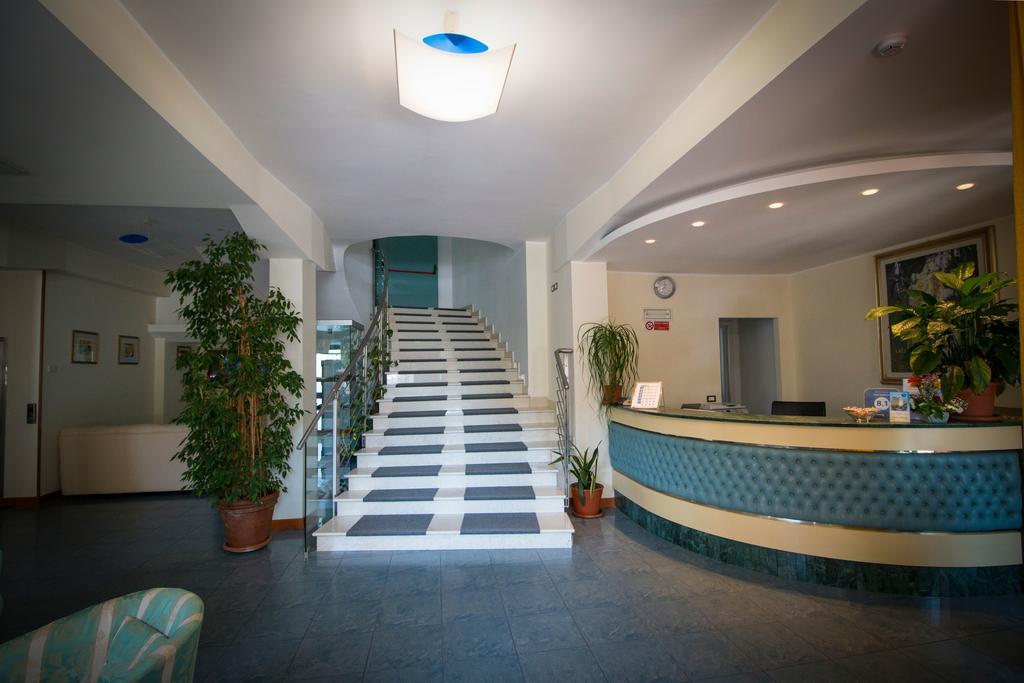 Hotel Gabbiano Porto San Giorgio Eksteriør billede