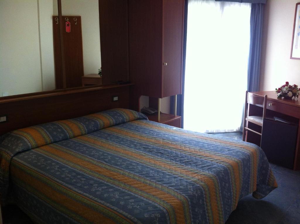 Hotel Gabbiano Porto San Giorgio Værelse billede