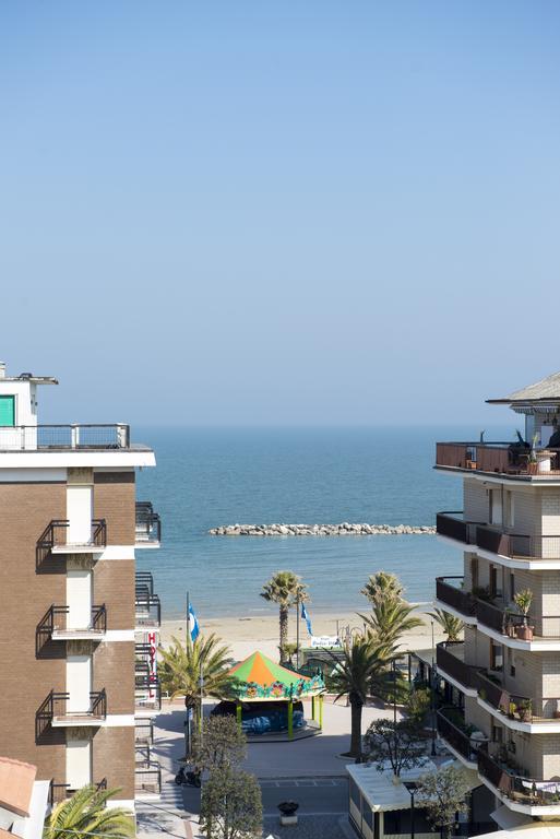 Hotel Gabbiano Porto San Giorgio Eksteriør billede