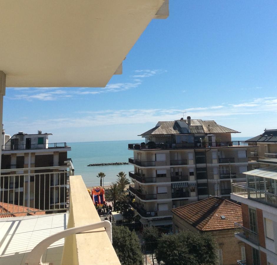 Hotel Gabbiano Porto San Giorgio Eksteriør billede