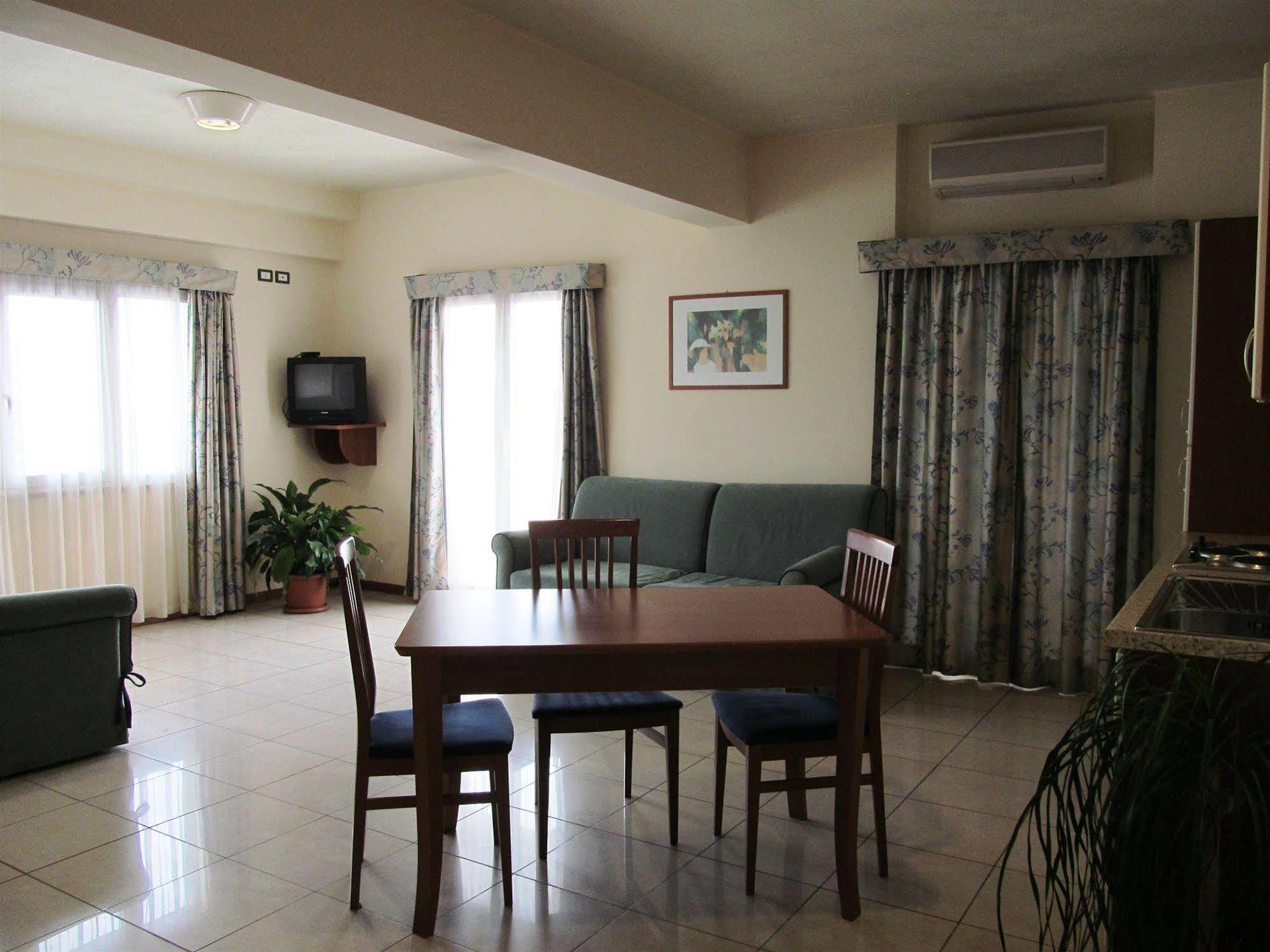 Hotel Gabbiano Porto San Giorgio Eksteriør billede