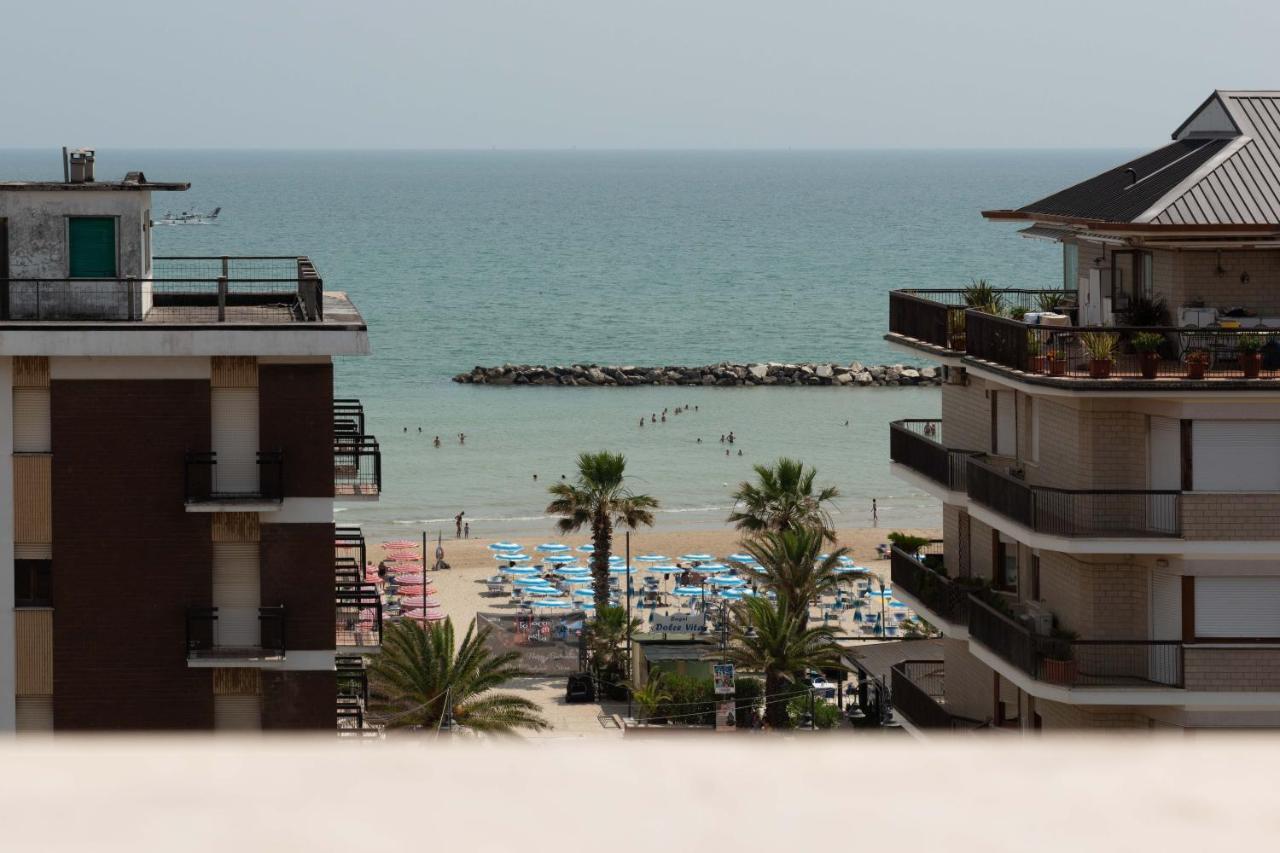 Hotel Gabbiano Porto San Giorgio Eksteriør billede