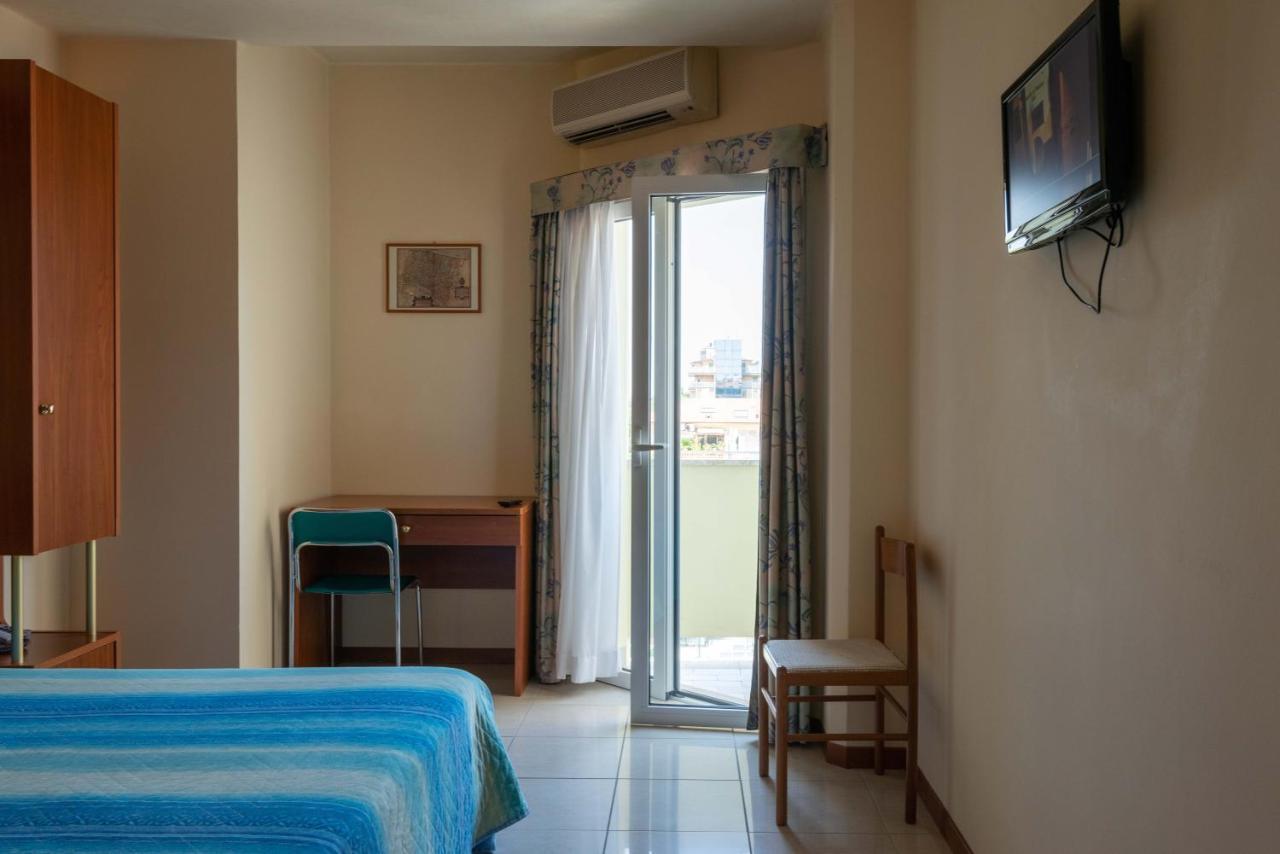 Hotel Gabbiano Porto San Giorgio Eksteriør billede