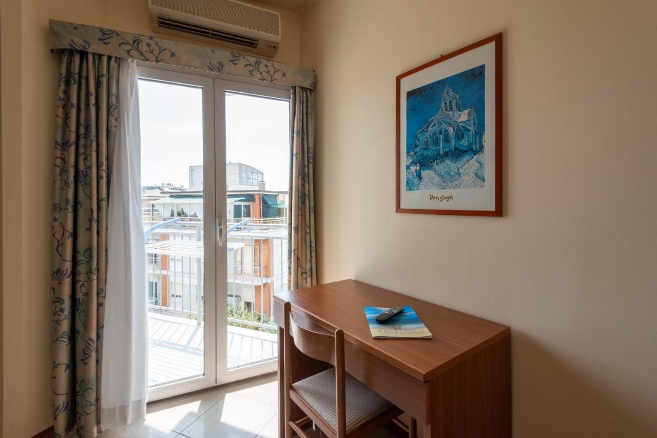 Hotel Gabbiano Porto San Giorgio Eksteriør billede